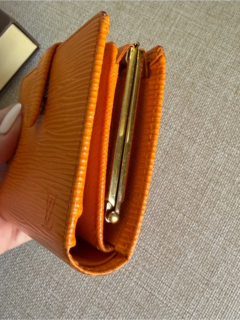 Louis Vuitton Epi Porte Monnaie Viennois Mandarin Orange Kiss Lock Coin Wallet